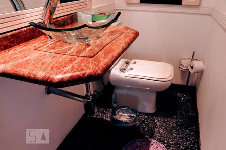 Apartamento à venda com 140m², 2 quartos e 3 vagasBanheiro Social