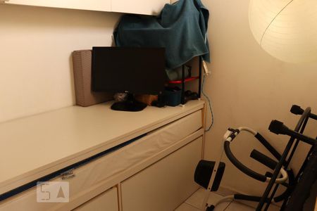 Apartamento à venda com 140m², 2 quartos e 3 vagasQuarto de Serviço