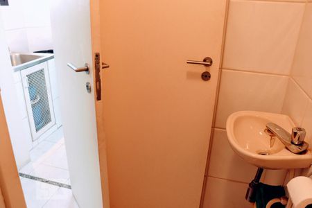 Apartamento à venda com 140m², 2 quartos e 3 vagasBanheiro de Serviço