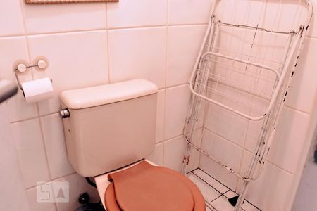 Apartamento à venda com 140m², 2 quartos e 3 vagasBanheiro de Serviço