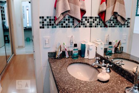 Apartamento à venda com 140m², 2 quartos e 3 vagasSuíte 2