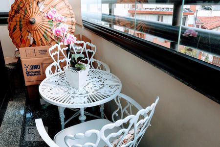 Apartamento à venda com 140m², 2 quartos e 3 vagasVaranda