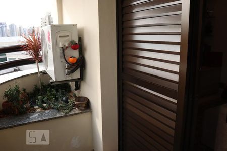 Apartamento à venda com 140m², 2 quartos e 3 vagasVaranda