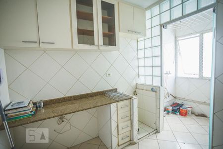 Apartamento à venda com 58m², 2 quartos e 1 vagaCozinha - Armários