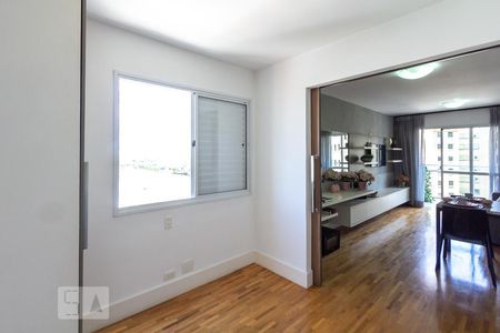 Sala de TV de apartamento à venda com 2 quartos, 70m² em Indianópolis, São Paulo