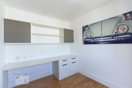 Sala de TV de apartamento à venda com 2 quartos, 70m² em Indianópolis, São Paulo