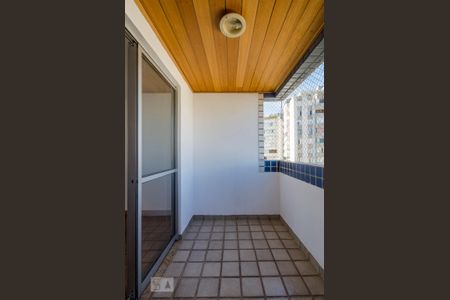 varanda da sala de apartamento para alugar com 4 quartos, 200m² em Vila Paris, Belo Horizonte