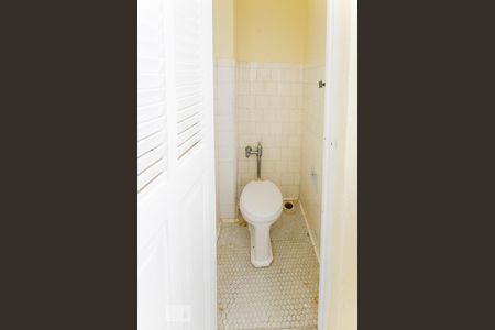 Apartamento à venda com 66m², 2 quartos e sem vagaBanheiro de Serviço