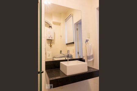 Studio à venda com 80m², 1 quarto e sem vagaBanheiro