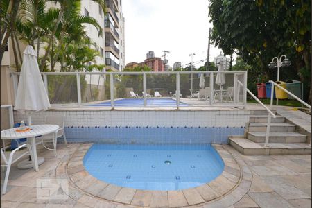 Apartamento para alugar com 52m², 1 quarto e 1 vagaPiscina