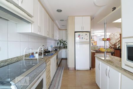 Casa à venda com 180m², 4 quartos e sem vagaCozinha