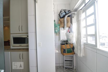 Casa à venda com 180m², 4 quartos e sem vagaArea de serviço