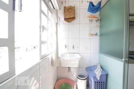 Casa à venda com 180m², 4 quartos e sem vagaArea de serviço