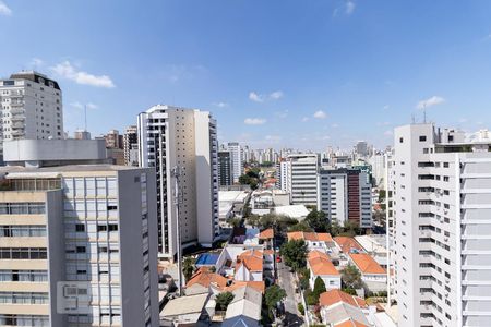 Apartamento à venda com 70m², 2 quartos e 2 vagasVista da piscina
