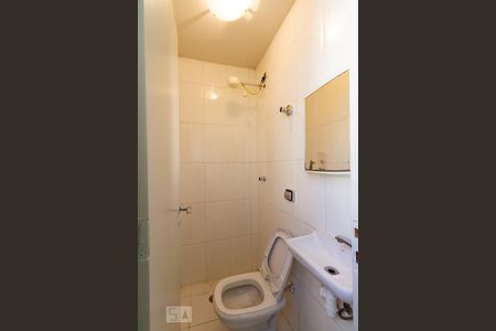 Apartamento para alugar com 65m², 3 quartos e 1 vagaBanheiro de Serviço