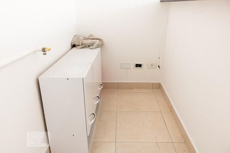 Cozinha de kitnet/studio para alugar com 1 quarto, 21m² em República, São Paulo