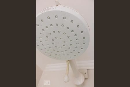 Banheiro de kitnet/studio para alugar com 1 quarto, 21m² em República, São Paulo