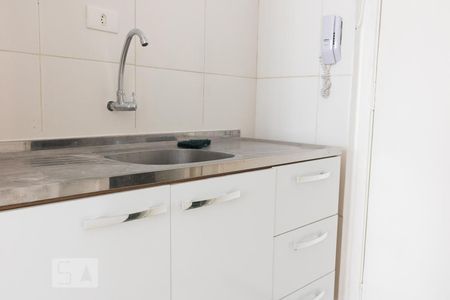 Cozinha de kitnet/studio para alugar com 1 quarto, 21m² em República, São Paulo