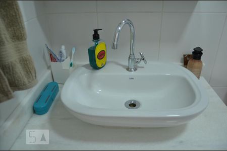 Apartamento à venda com 57m², 2 quartos e 1 vagaBanheiro-Pia