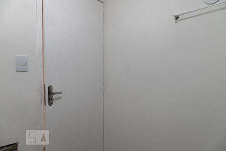 Banheiro de kitnet/studio para alugar com 1 quarto, 28m² em Bela Vista, São Paulo