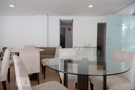Apartamento à venda com 62m², 2 quartos e 1 vagaSalão de festas
