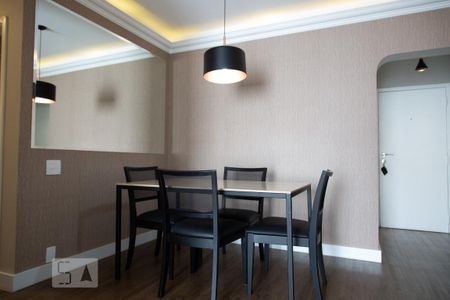Apartamento à venda com 62m², 2 quartos e 1 vagaSala