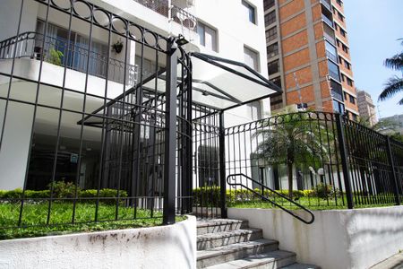 Apartamento à venda com 62m², 2 quartos e 1 vagaFachada