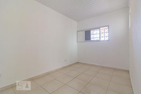 Quarto 2 de casa para alugar com 2 quartos, 50m² em Novo Mundo, Curitiba