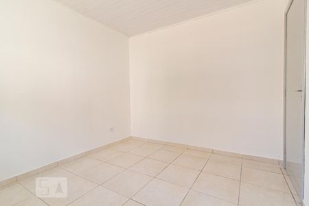 Quarto 1 de casa para alugar com 2 quartos, 50m² em Novo Mundo, Curitiba