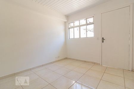 Sala de casa para alugar com 2 quartos, 50m² em Novo Mundo, Curitiba