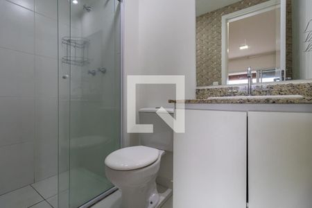 Banheiro de apartamento para alugar com 1 quarto, 42m² em Empresarial 18 do Forte, Barueri