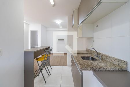 Cozinha de apartamento para alugar com 1 quarto, 42m² em Empresarial 18 do Forte, Barueri