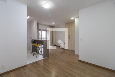 Sala/Quarto de apartamento para alugar com 1 quarto, 42m² em Empresarial 18 do Forte, Barueri