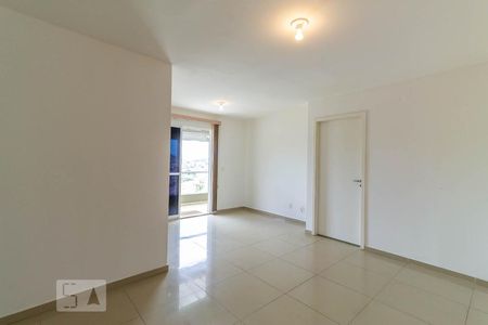 Apartamento à venda com 82m², 2 quartos e 2 vagasSala