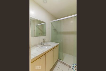 Apartamento à venda com 82m², 2 quartos e 2 vagasBanheiro Social