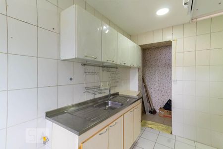 Apartamento à venda com 82m², 2 quartos e 2 vagasCozinha
