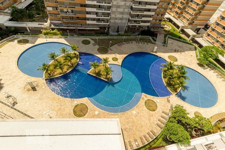 Apartamento à venda com 82m², 2 quartos e 2 vagasÁrea comum - Piscina