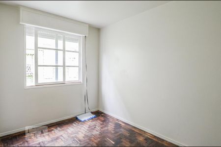 Quarto 2 de apartamento para alugar com 2 quartos, 50m² em Cristal, Porto Alegre