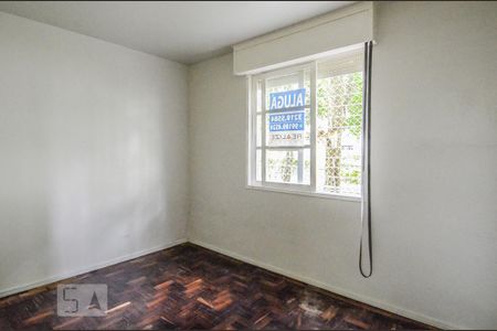 Quarto 1 de apartamento para alugar com 2 quartos, 50m² em Cristal, Porto Alegre
