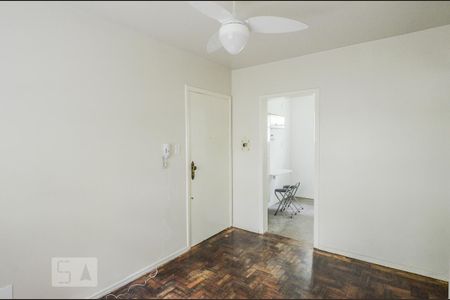 Sala de apartamento para alugar com 2 quartos, 50m² em Cristal, Porto Alegre