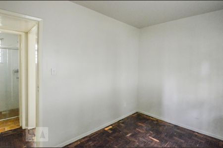 Quarto 1 de apartamento para alugar com 2 quartos, 50m² em Cristal, Porto Alegre