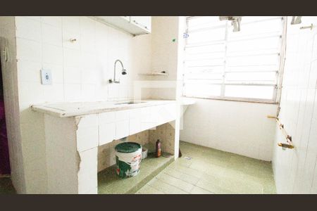 Apartamento à venda com 45m², 2 quartos e 1 vagaCozinha e Área de Serviço