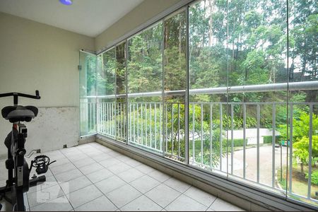 Apartamento à venda com 96m², 3 quartos e 2 vagasVaranda