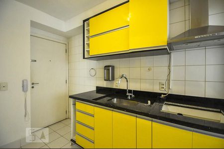 Apartamento à venda com 96m², 3 quartos e 2 vagasCozinha