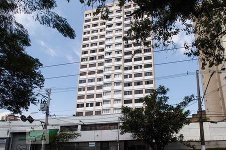 Apartamento para alugar com 72m², 2 quartos e 1 vagaFachada