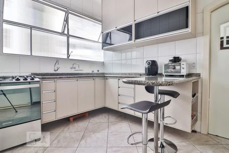 Apartamento à venda com 270m², 4 quartos e 2 vagasCozinha