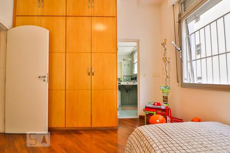 Apartamento à venda com 270m², 4 quartos e 2 vagasQuarto 2