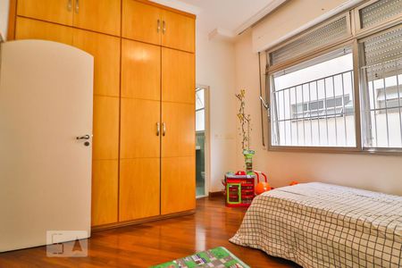 Apartamento à venda com 270m², 4 quartos e 2 vagasQuarto 2