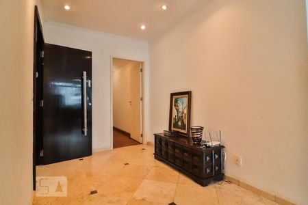 Apartamento à venda com 270m², 4 quartos e 2 vagasHall