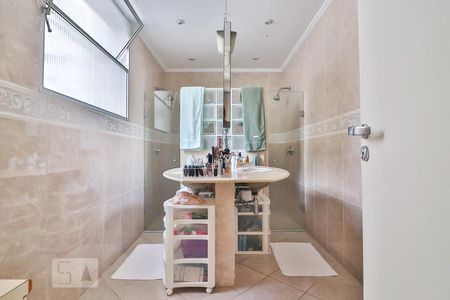 Apartamento à venda com 270m², 4 quartos e 2 vagasBanheiro do Quarto 1